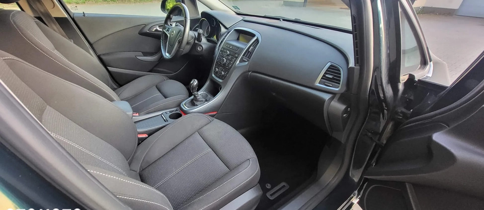 Opel Astra cena 24900 przebieg: 273000, rok produkcji 2015 z Łódź małe 277
